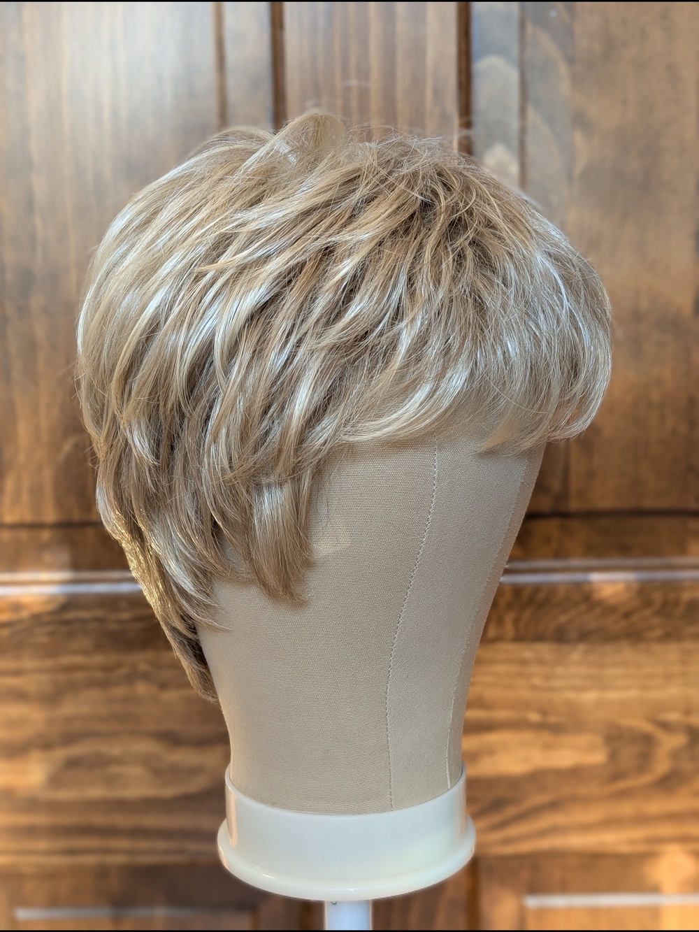 Raquel Welch Large Cap Short Layered Shag Wig Light Natural Blonde